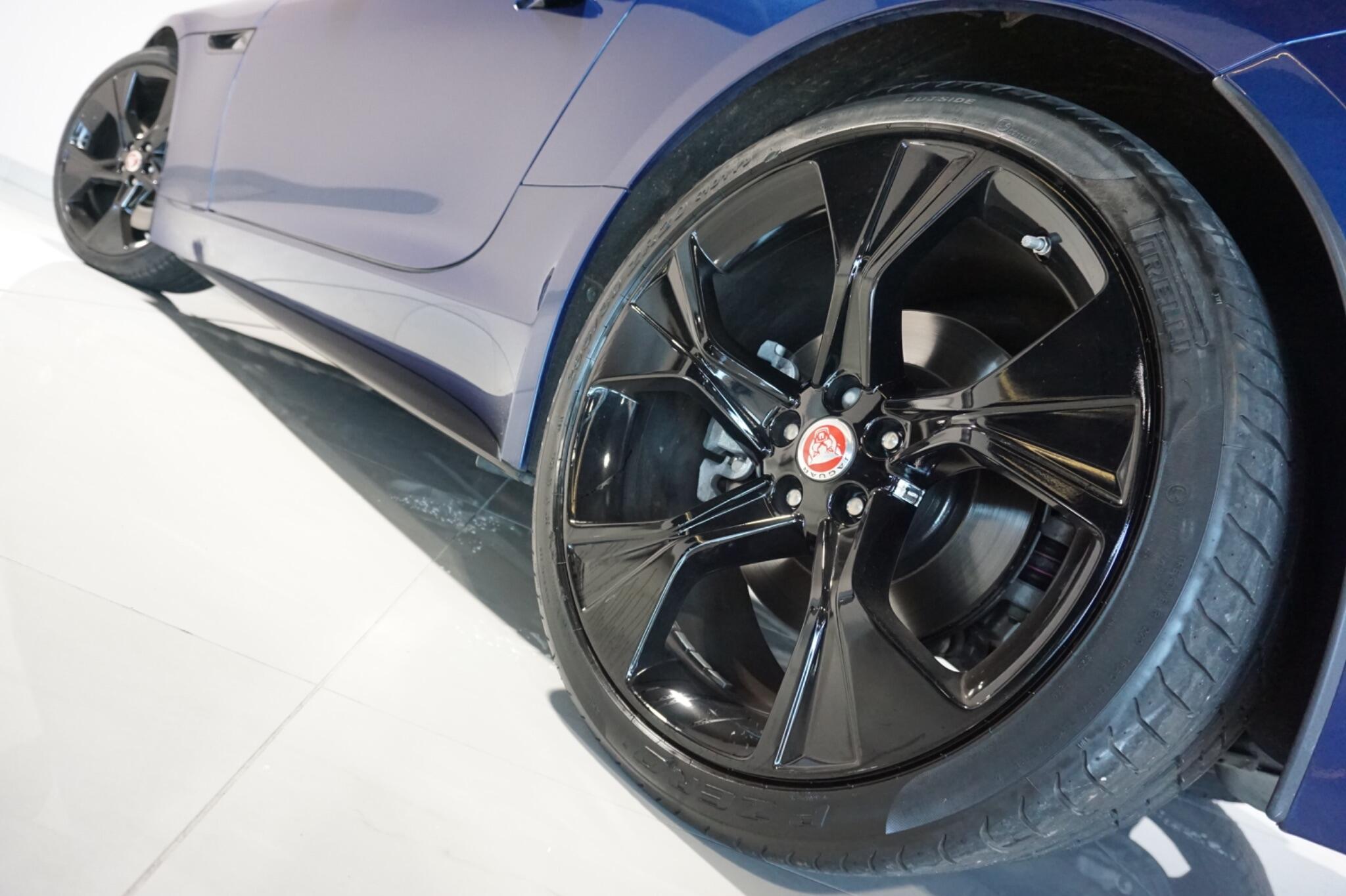 Jaguar F-Type 2.0i R-Dynamic Convertible 2dr Petrol Auto Euro 6 (s/s) (300 ps)